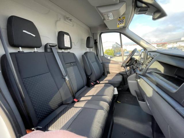 Ford Transit image 6
