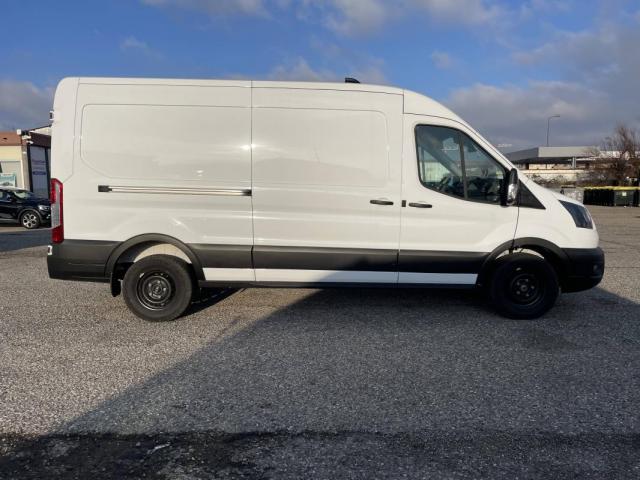 Ford Transit image 3