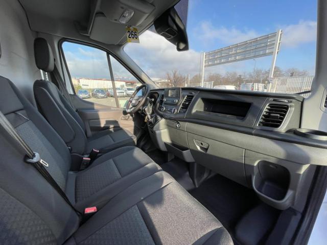 Ford Transit image 7