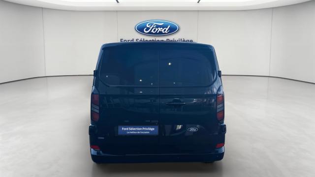 Ford Transit Custom image 8