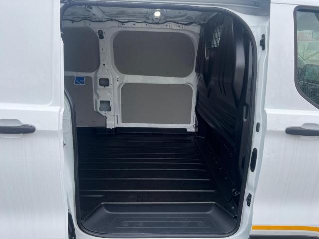 Ford Transit Custom image 5