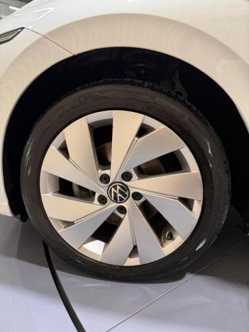 Volkswagen Golf image 1