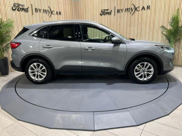 Ford Kuga image 4