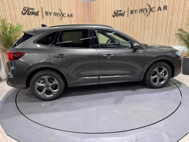 Ford Kuga image 3