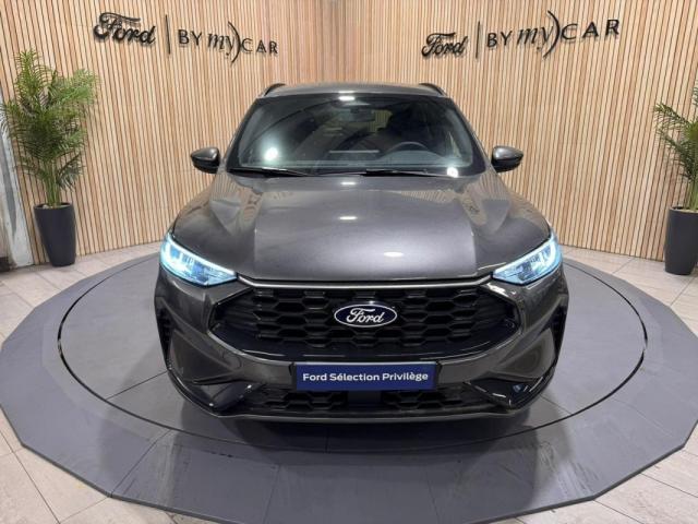 Ford Kuga image 8