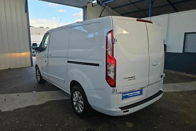 Ford Transit Custom image 3