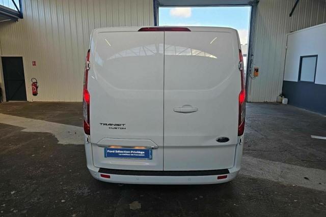 Ford Transit Custom image 8