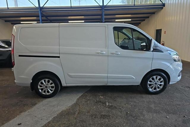 Ford Transit Custom image 7