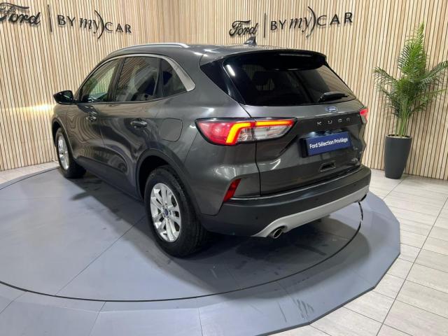 Ford Kuga image 2
