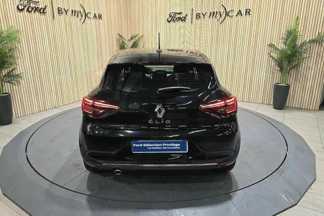 Renault Clio image 8