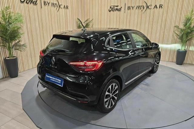 Renault Clio image 9