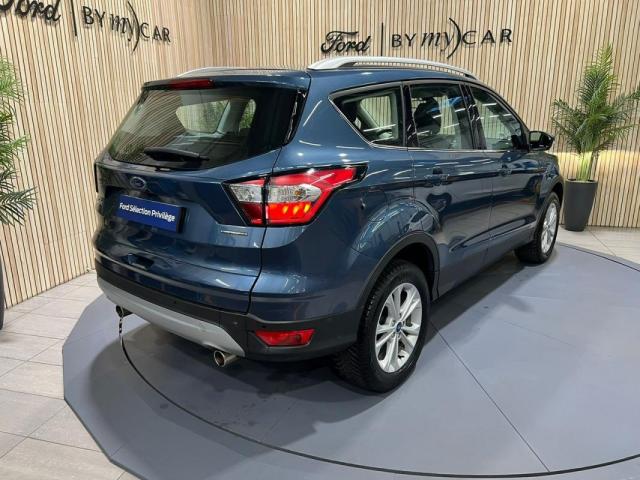 Ford Kuga image 7