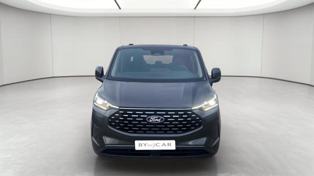 Ford Tourneo image 1