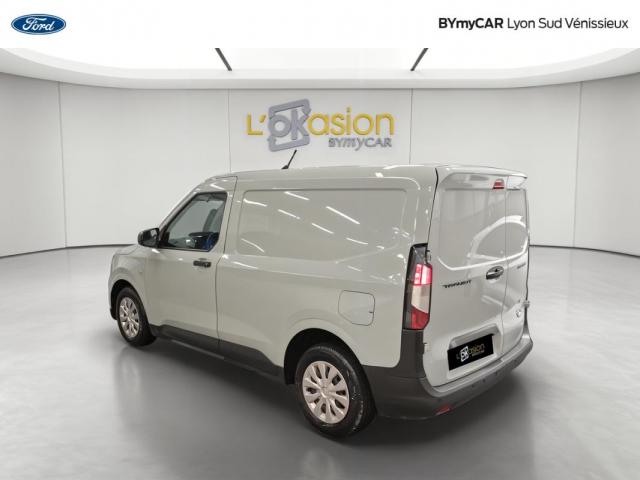 Ford Transit Courier image 4