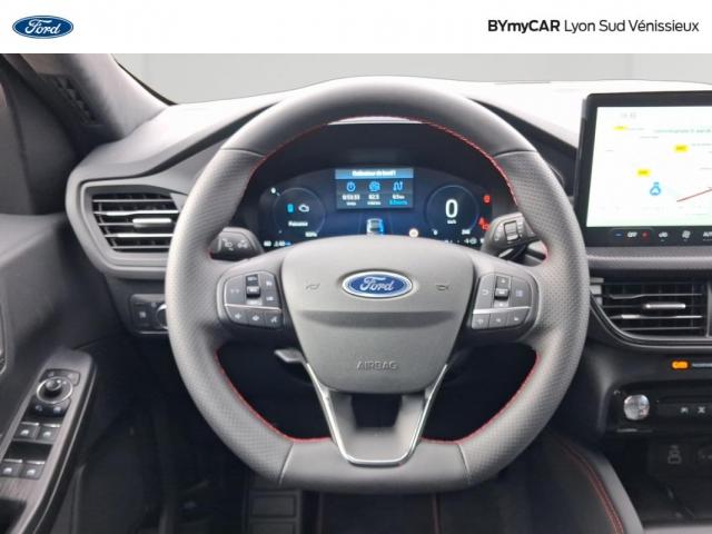 Ford Kuga image 4