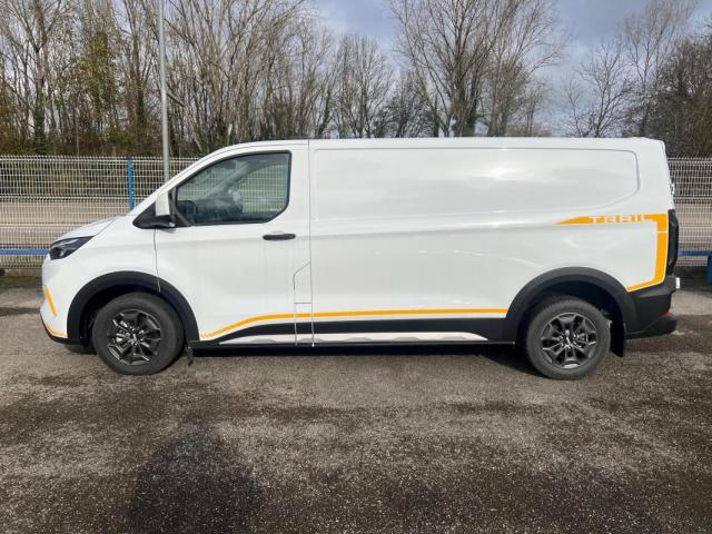 Ford Transit Custom image 2