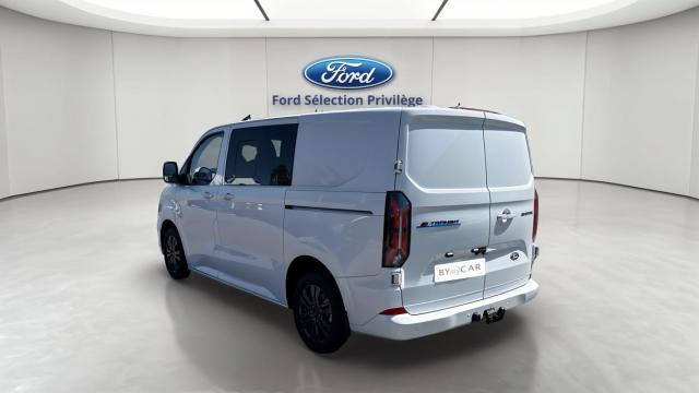 Ford Transit Custom image 9