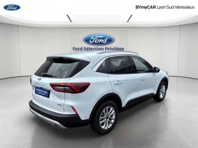 Ford Kuga image 6