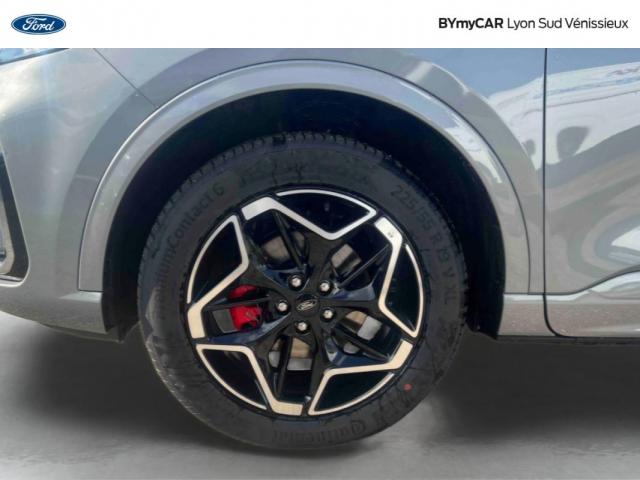 Ford Kuga image 1