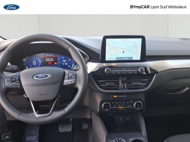 Ford Kuga image 2