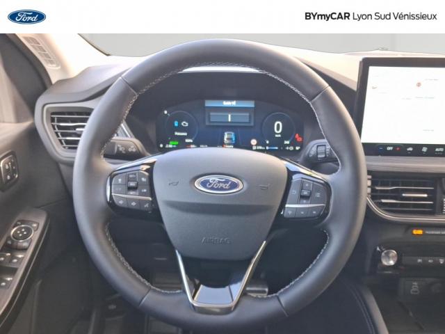 Ford Kuga image 5