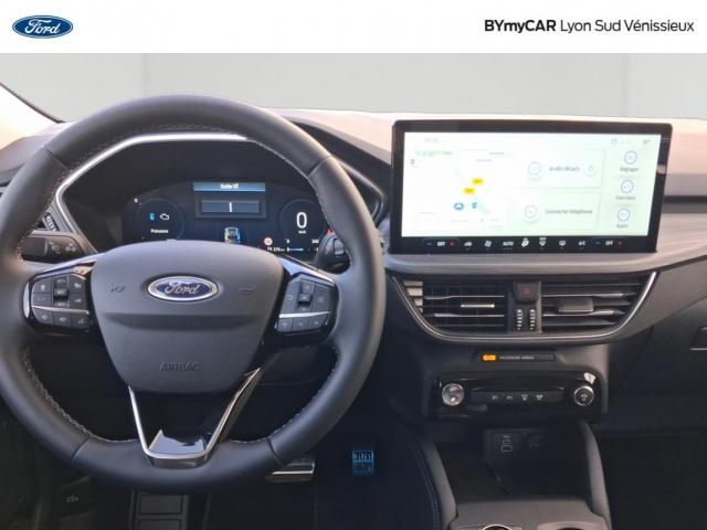 Ford Kuga image 3