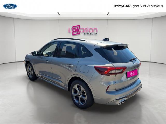 Ford Kuga image 8