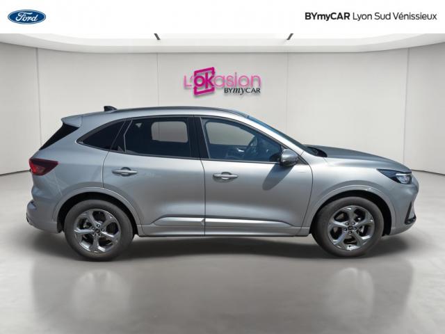 Ford Kuga image 2
