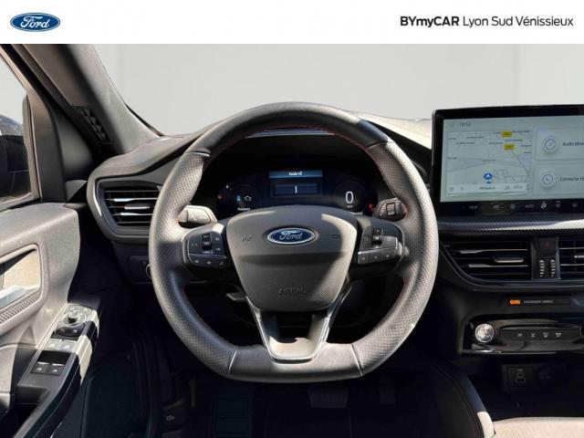 Ford Kuga image 9