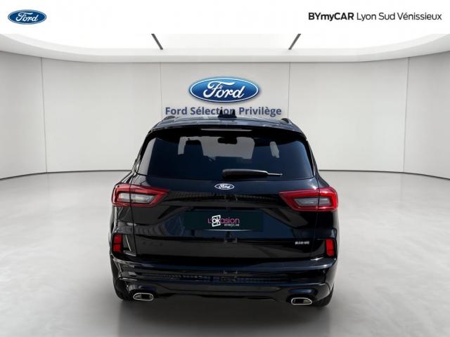 Ford Kuga image 8