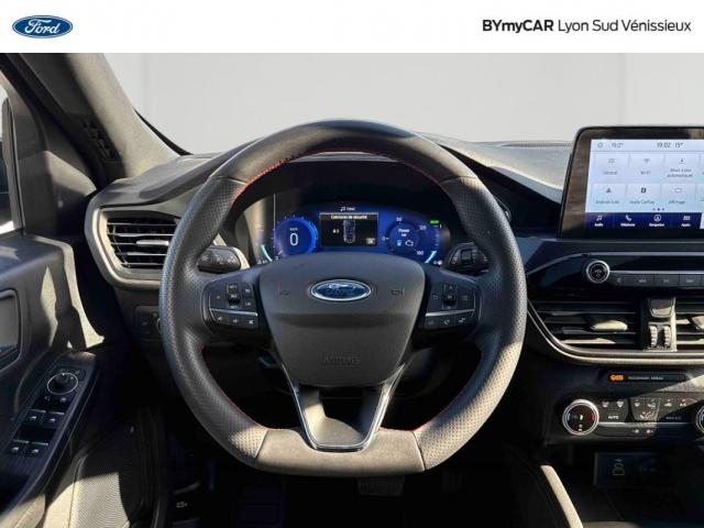 Ford Kuga image 5
