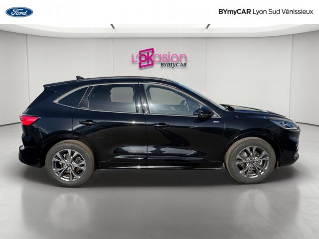 Ford Kuga image 2