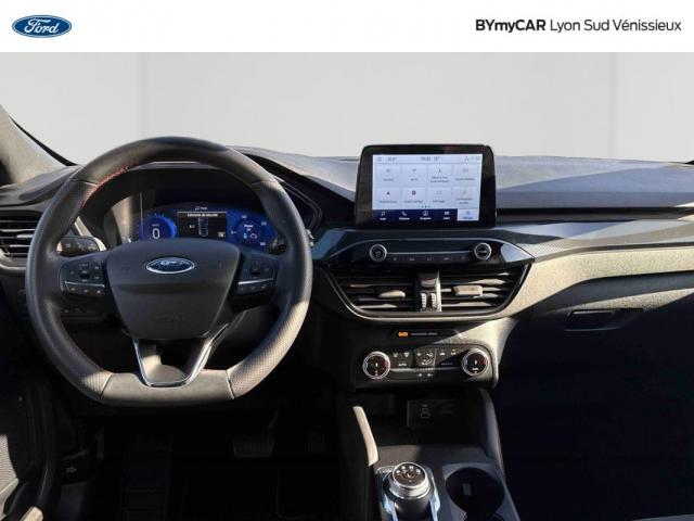 Ford Kuga image 8