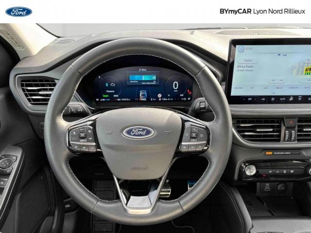 Ford Kuga image 2