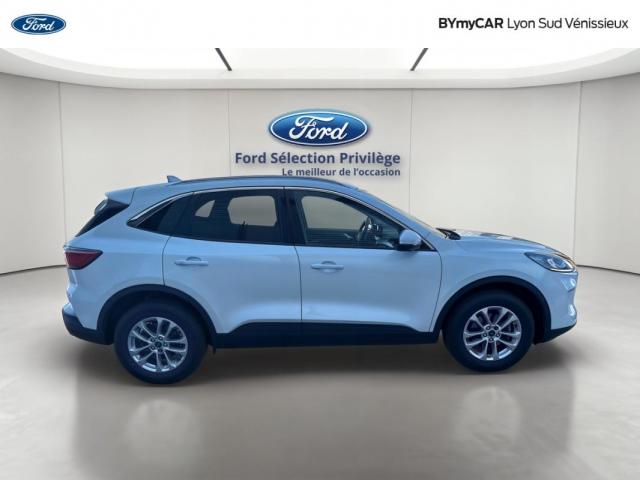 Ford Kuga image 9