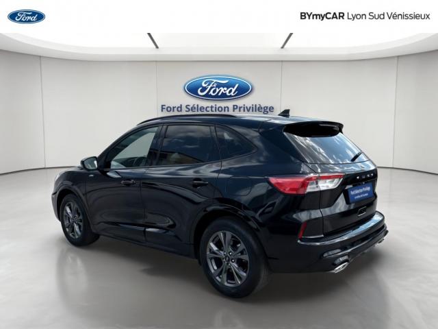 Ford Kuga image 6