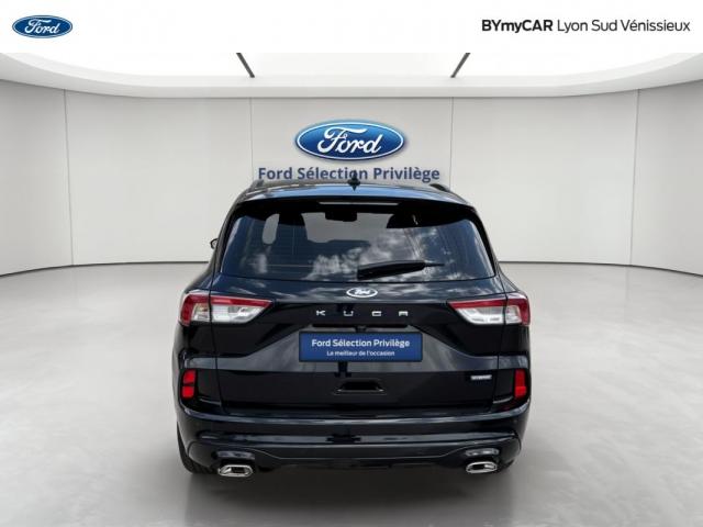 Ford Kuga image 9