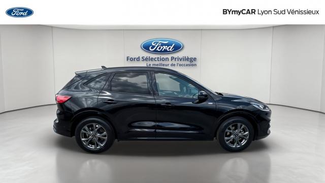 Ford Kuga image 8