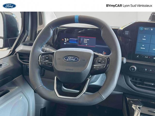 Ford Transit Custom image 6
