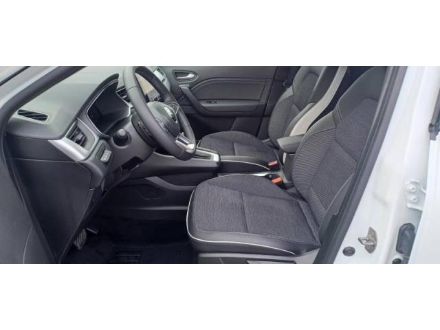 Renault Captur image 2