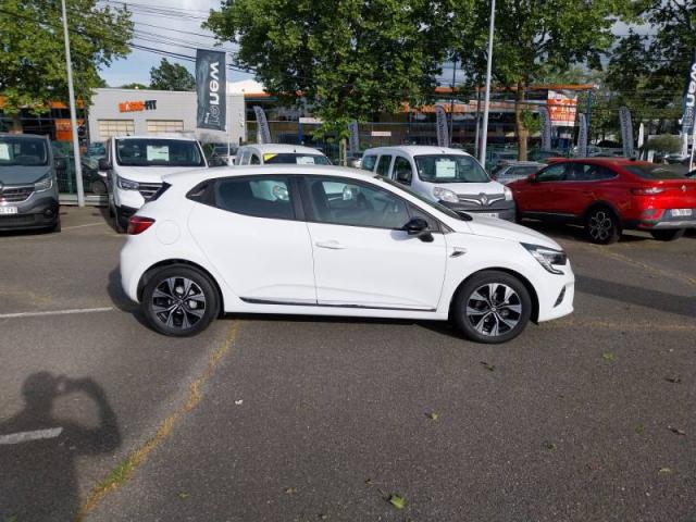 Renault Clio image 2
