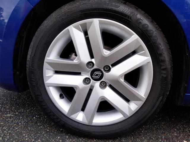 Renault Clio image 2
