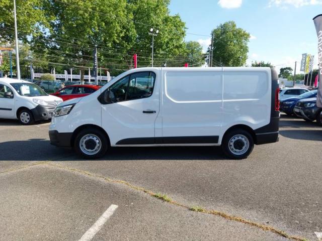 Renault Trafic image 2