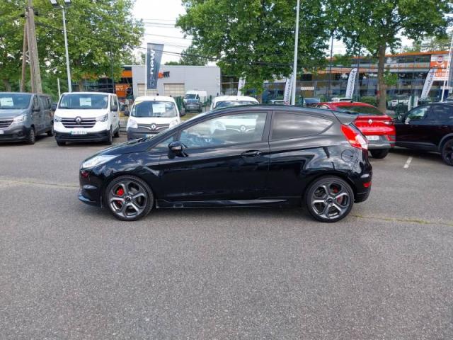 Ford Fiesta image 9