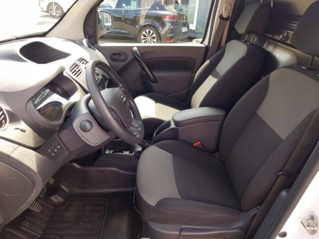 Nissan Nv250 image 7