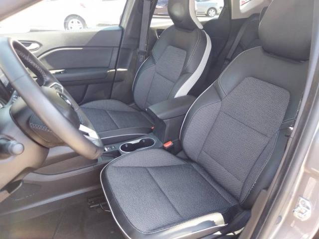 Renault Captur image 9