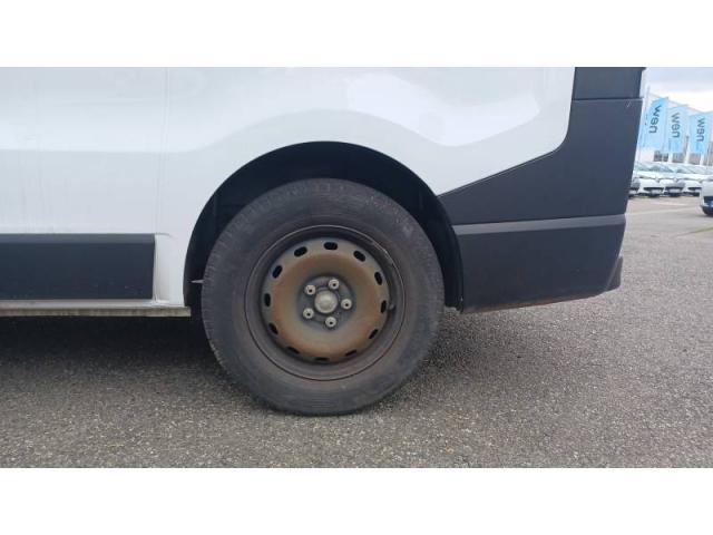 Renault Trafic image 2