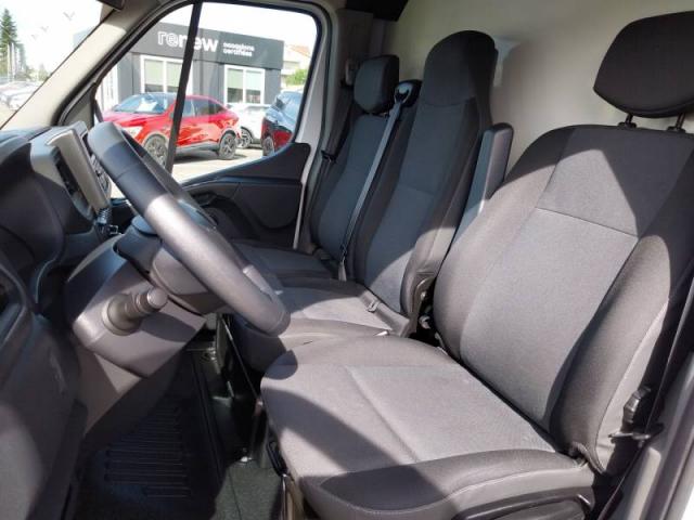Renault Master image 1