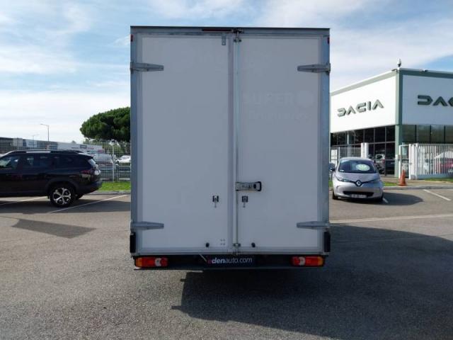 Renault Master image 2