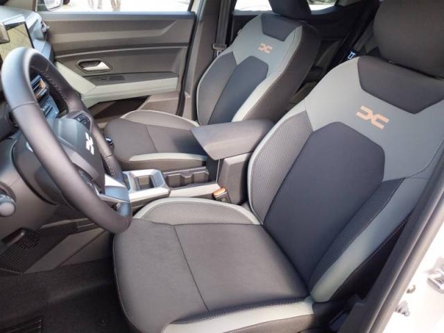 Dacia Duster image 1